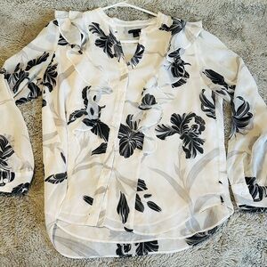Ann Taylor Black and White Floral Blouse
